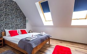Aqualiget-Apartmanház